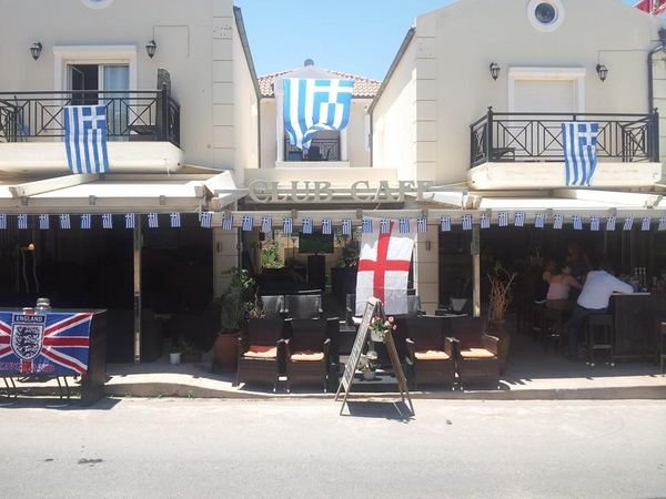 Club Cafe Sports Bar ad Analipsi, vicino a Gouves