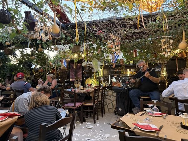 Spyros Taverna vicino a Gouves, Creta