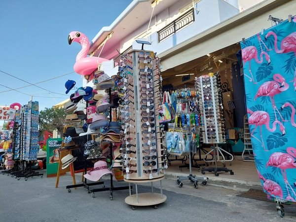 Super Market Flamingo, negozio per turisti a Gouves
